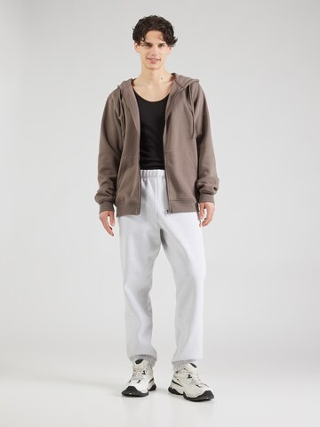 Effilé Pantalon 'Chase' Carhartt WIP en gris