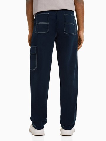 Regular Jeans cargo Bershka en bleu