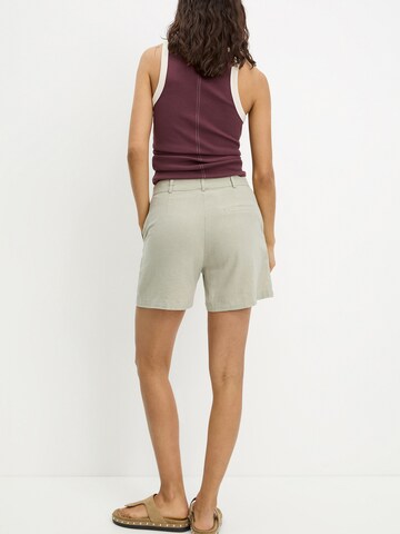 Pull&Bear Regular Broek in Groen