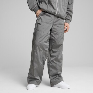 Regular Pantalon de sport 'F1® T7' PUMA en gris : devant