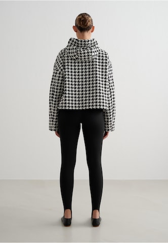 Aim'n Between-season jacket in Black
