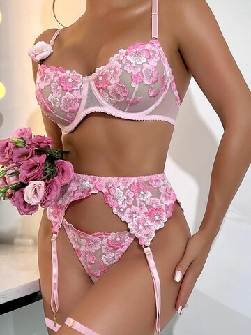 Balconette Seturi de lenjerie 'Livia' de la TrendyUp pe roz