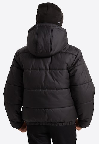VANS Winterjas 'Hillgate' in Zwart