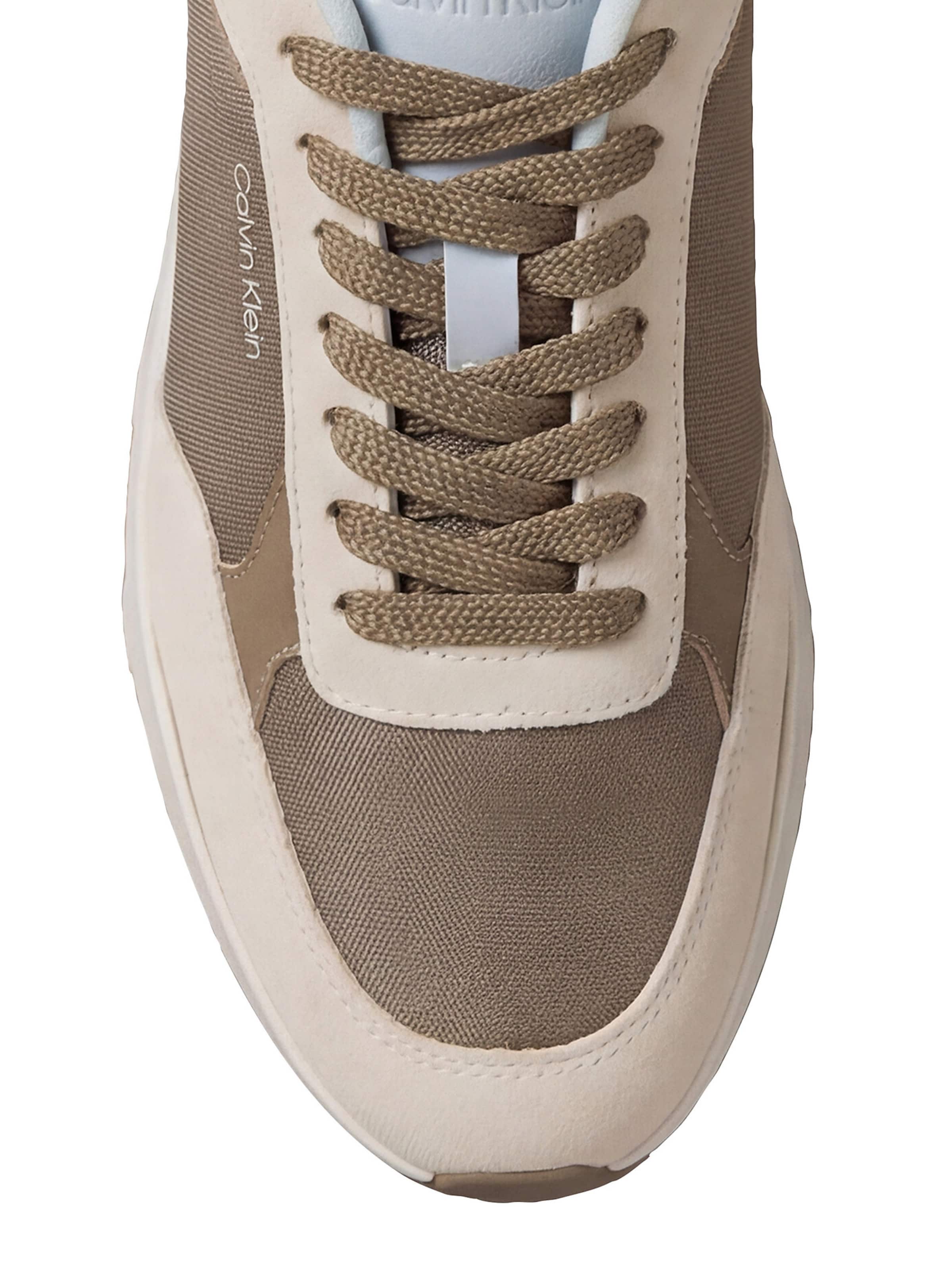 Calvin Klein Sneaker in Braun