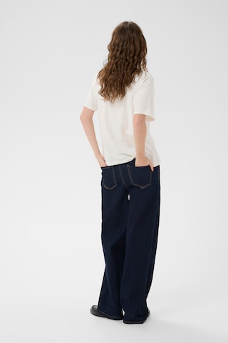 Maglietta 'CUkula' di CULTURE in bianco