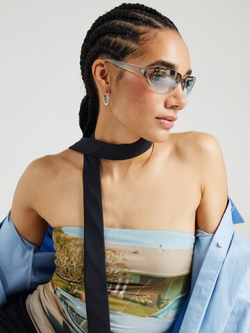 Top de la TOPSHOP pe albastru