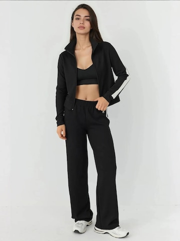 Hiccup Zip-Up Hoodie in Black