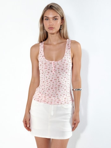 Haut Busem en rose : devant