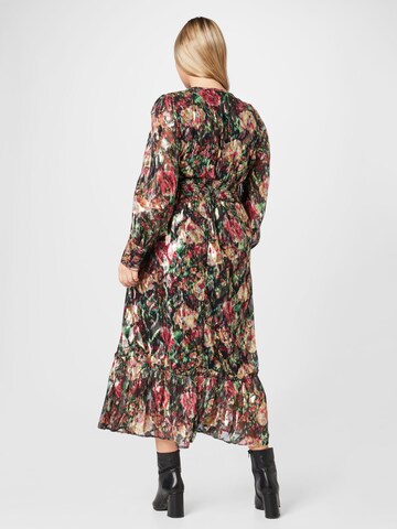 Robe River Island Plus en mélange de couleurs