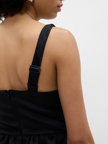 Gina Tricot Obleka | črna barva