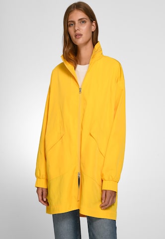DAY.LIKE Between-Season Jacket in Yellow: front