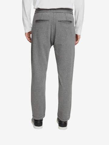 Coupe slim Pantalon à pince ESPRIT en gris