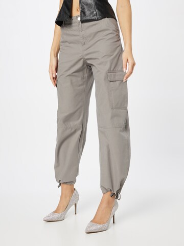 WEEKDAY - regular Pantalón cargo 'Getty' en gris: frente