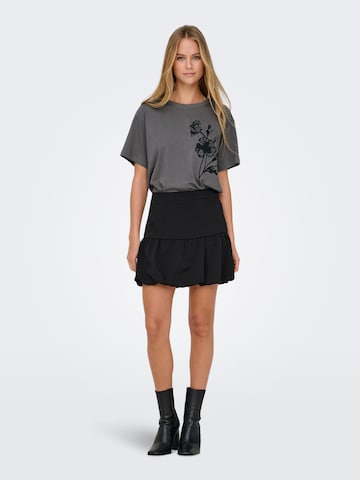 ONLY - Camiseta 'ONLKRISTA' en gris
