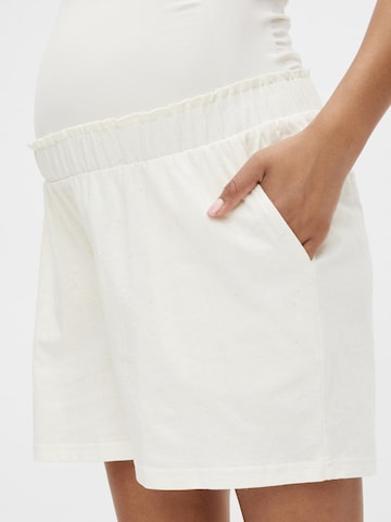 MAMALICIOUS Regular Shorts 'YOA' in Beige