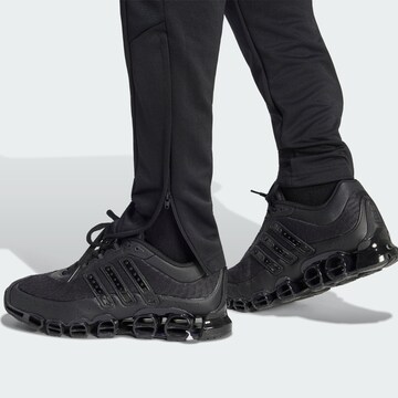 ADIDAS PERFORMANCE Úzky strih Športové nohavice 'Tiro 26 Essentials' - Čierna