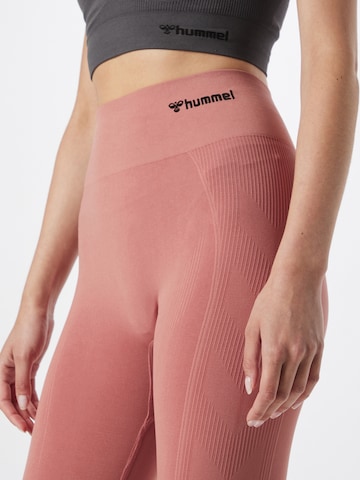 Skinny Pantaloni sport 'Tif' de la Hummel pe roz
