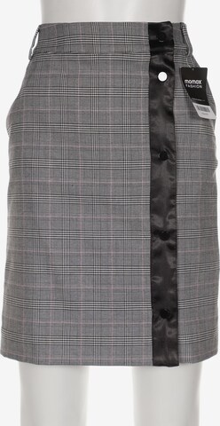 Mrs & Hugs Skirt in L in Grey: front
