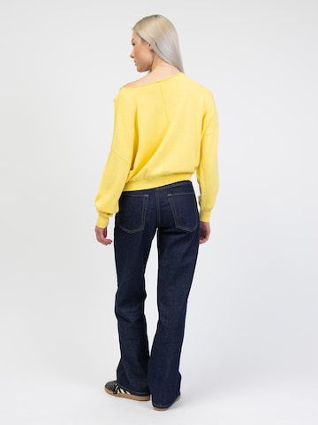 BROKE + SCHÖN Sweater in Yellow