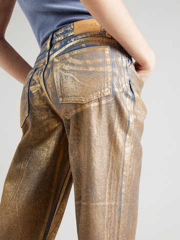 Monki Regular Jeans in Goud