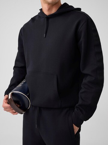 Felpa 'Z6YQ17K4963' di GUESS in nero