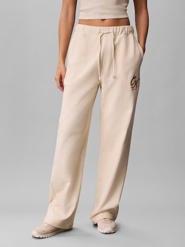 Calvin Klein Jeans Loosefit Broek in Beige: voorkant