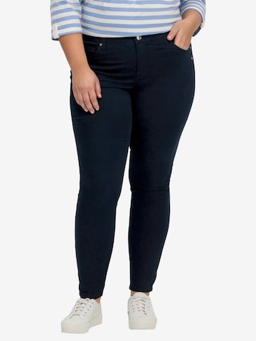 SHEEGO Skinny Pants in Blue: front