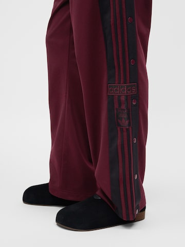 ADIDAS ORIGINALSLoosefit Hlače 'ADIBREAK' - smeđa boja