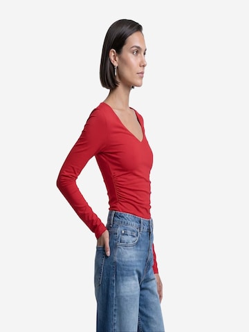 Dilvin - Blusa 'Blusen' em vermelho: frente