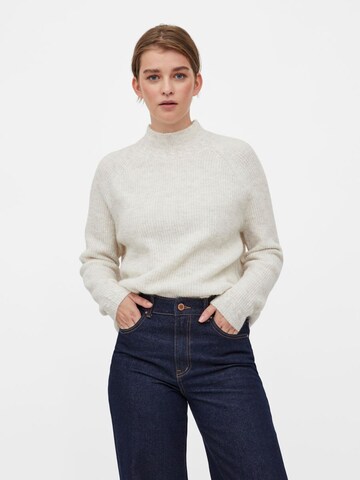 VILA Sweater in White: front