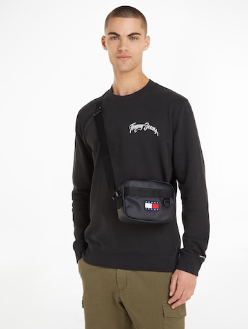 Sac à bandoulière Tommy Jeans en noir : devant