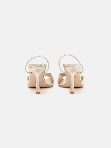 STEVE MADDEN Босоножки с ремешком 'Kandy' в Золотой