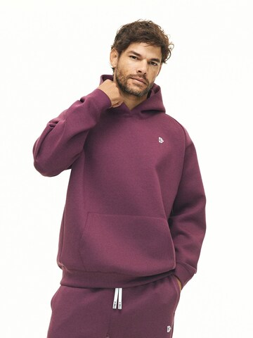 DRILLS Apparel Sweater 'RECREATION Scuba Hoodie' in Red: front