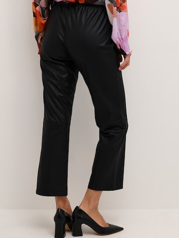 CULTURE רגיל מכנסיים 'Cassandra' בשחור