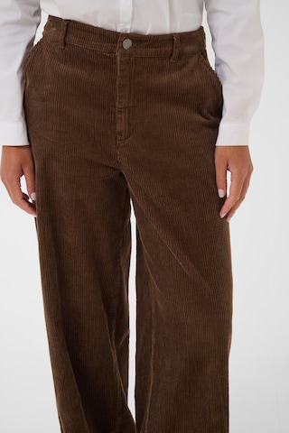 Kaffe - Pierna ancha Pantalón 'Sella' en marrón