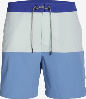 JACK & JONES Badeshorts i blå: forside