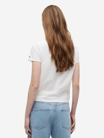 Maglietta 'DW0DW22905' di Tommy Jeans in bianco