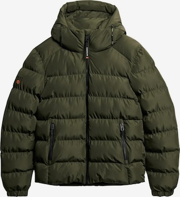 Superdry - Chaqueta de invierno 'Hooded Sports Puffer Jacket SDM5011905A' en verde: frente