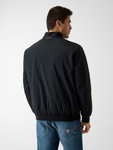 GUESS Between-Season Jacket in Black