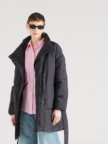 GAP Winter coat in Black: front