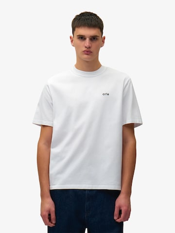 Maglietta di ARTE ANTWERP in bianco: frontale