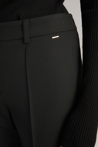 Coupe slim Pantalon à plis JOOP! en noir