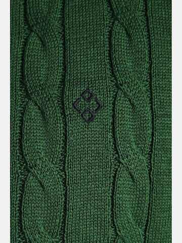 Charles Colby Vest ' Duke Thalen ' in Green