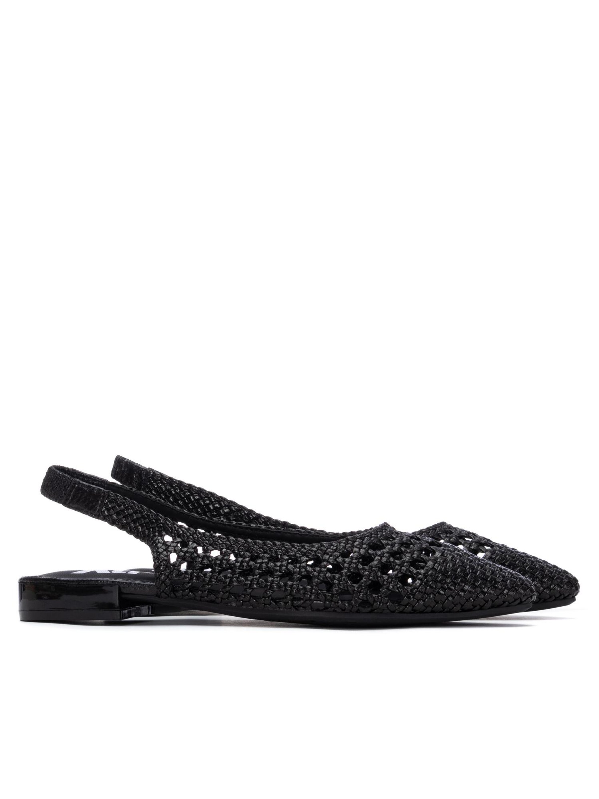 Xti Sandals in Black