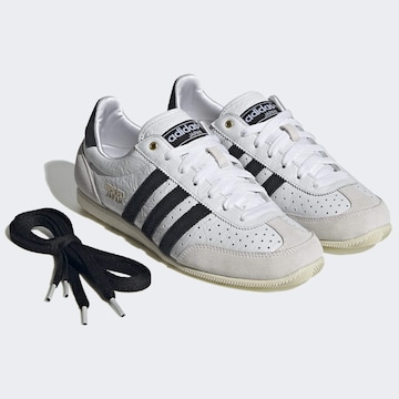 ADIDAS ORIGINALS Tenisky 'Japan' – bílá
