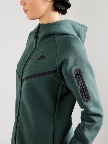 Giacca di felpa 'TECH FLEECE 2' di Nike Sportswear in verde