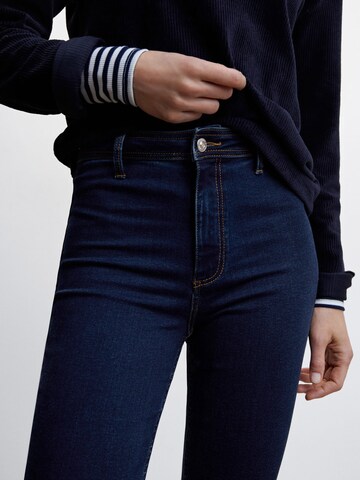 MANGO Skinny Jeans in Blauw