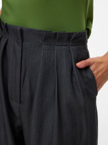 VERO MODA Regular Bandplooibroek in Grijs