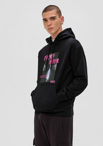 Sweat-shirt QS en noir : devant