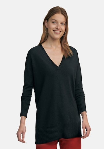 Peter Hahn Sweater in Black: front